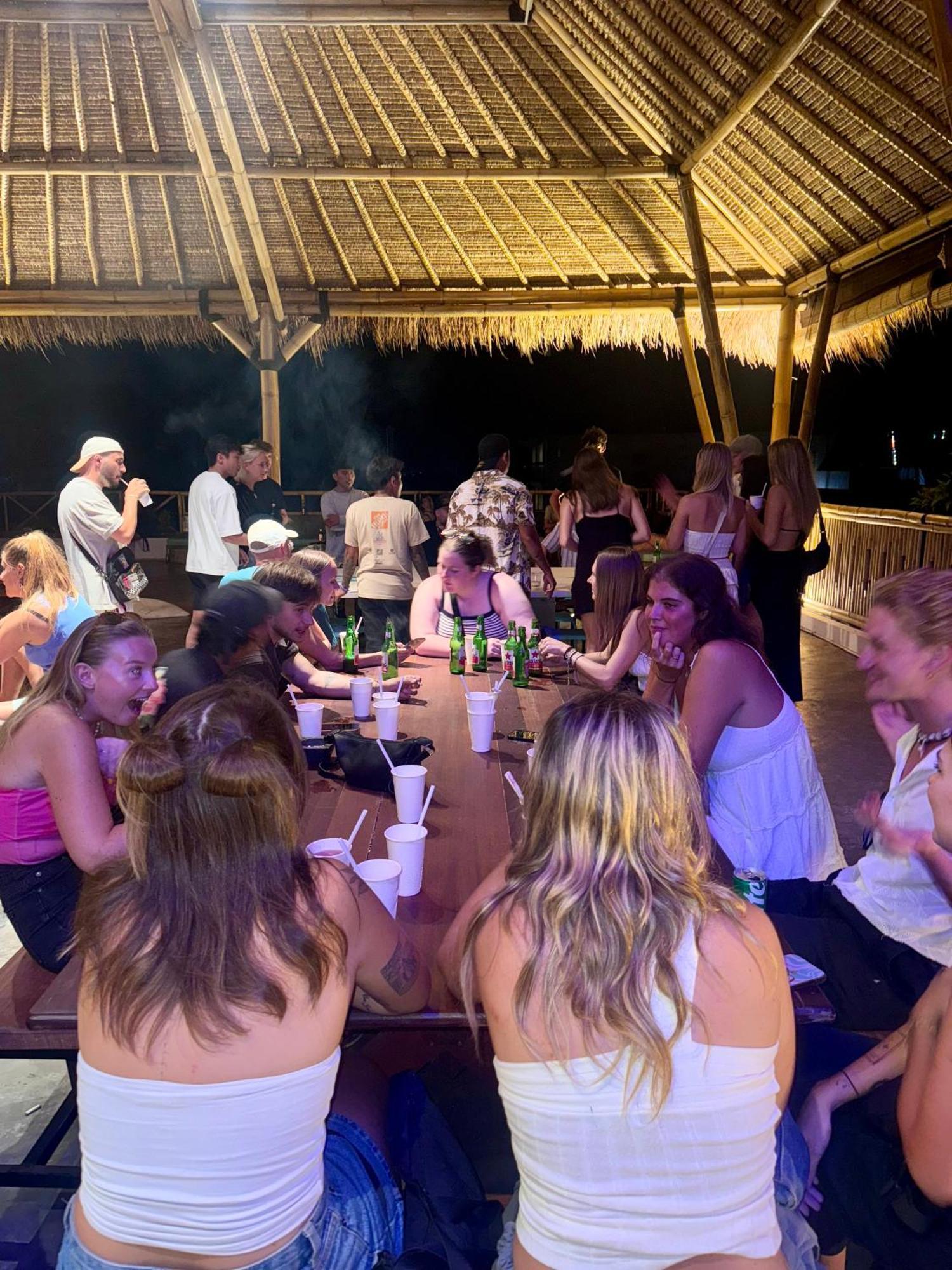Canggu Central Hostel Εξωτερικό φωτογραφία
