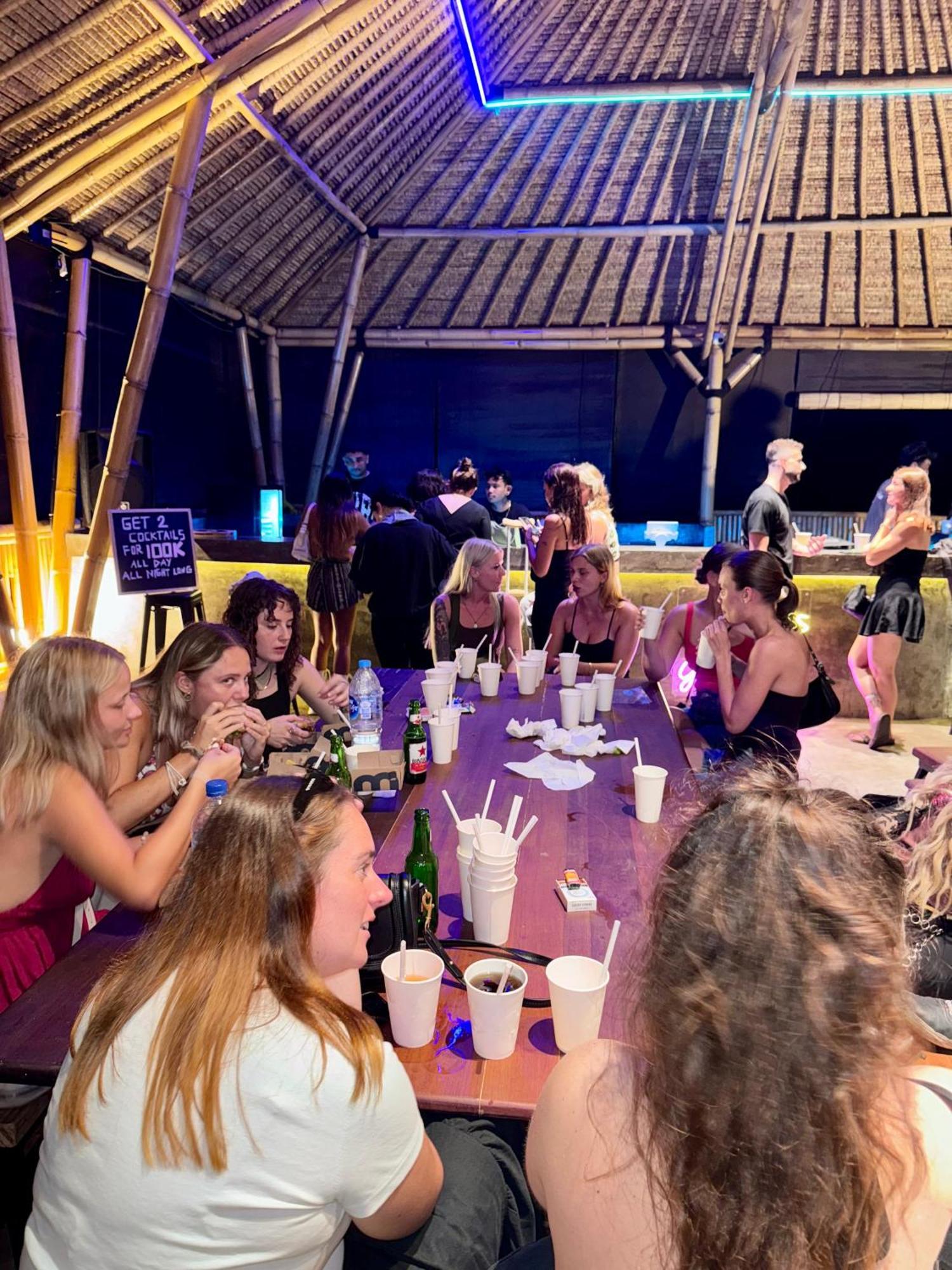 Canggu Central Hostel Εξωτερικό φωτογραφία