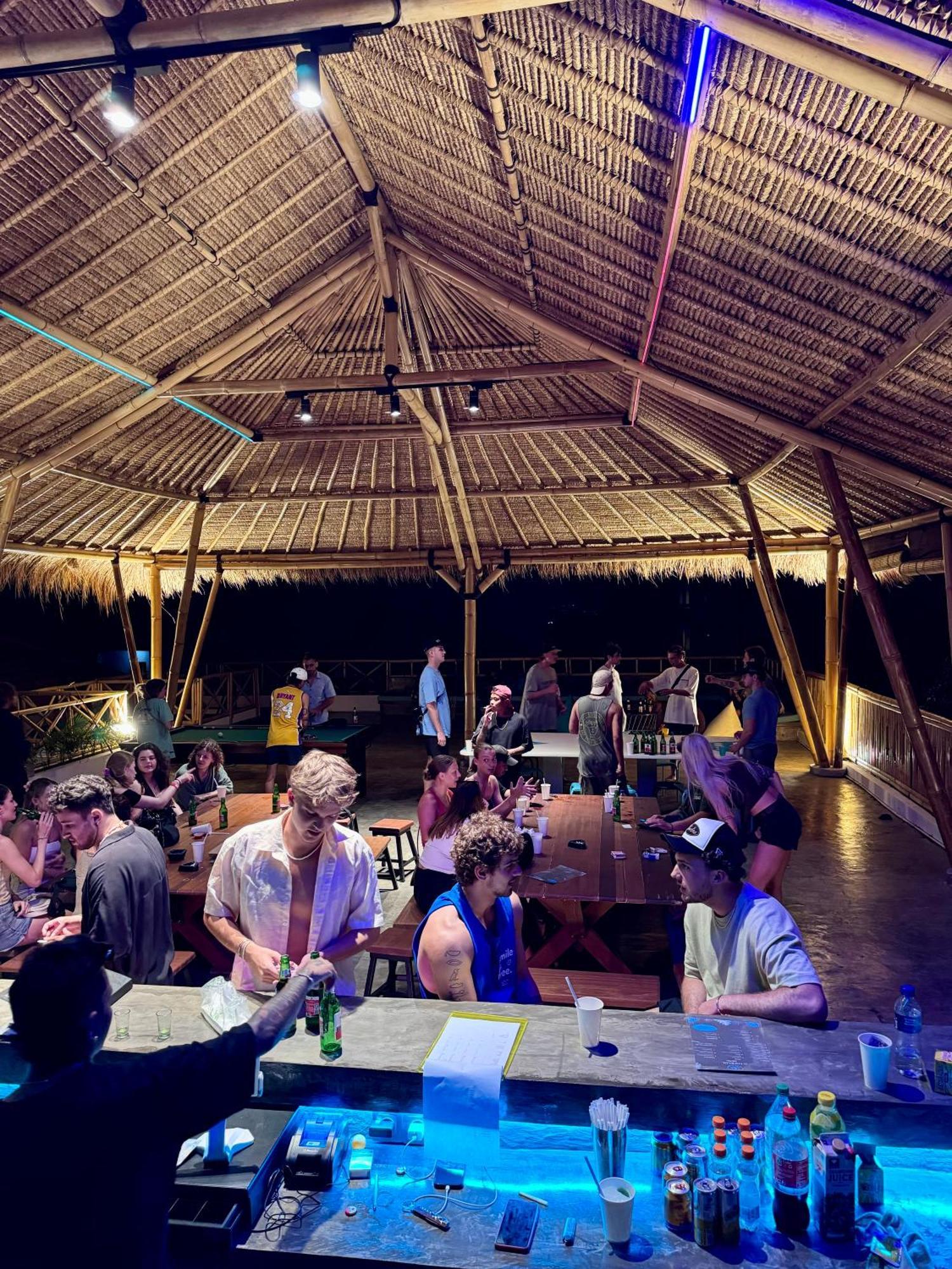 Canggu Central Hostel Εξωτερικό φωτογραφία