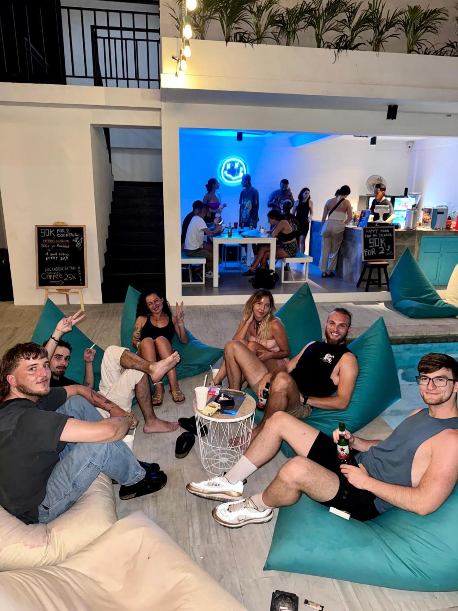 Canggu Central Hostel Εξωτερικό φωτογραφία